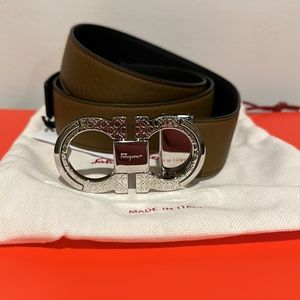 New (Never Worn) - Men’s Ferragamo Reversible Leather Belt (Light Brown/Black)